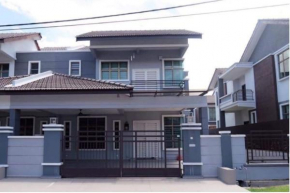 Malacca Homestay - 2 Storey Semi-D